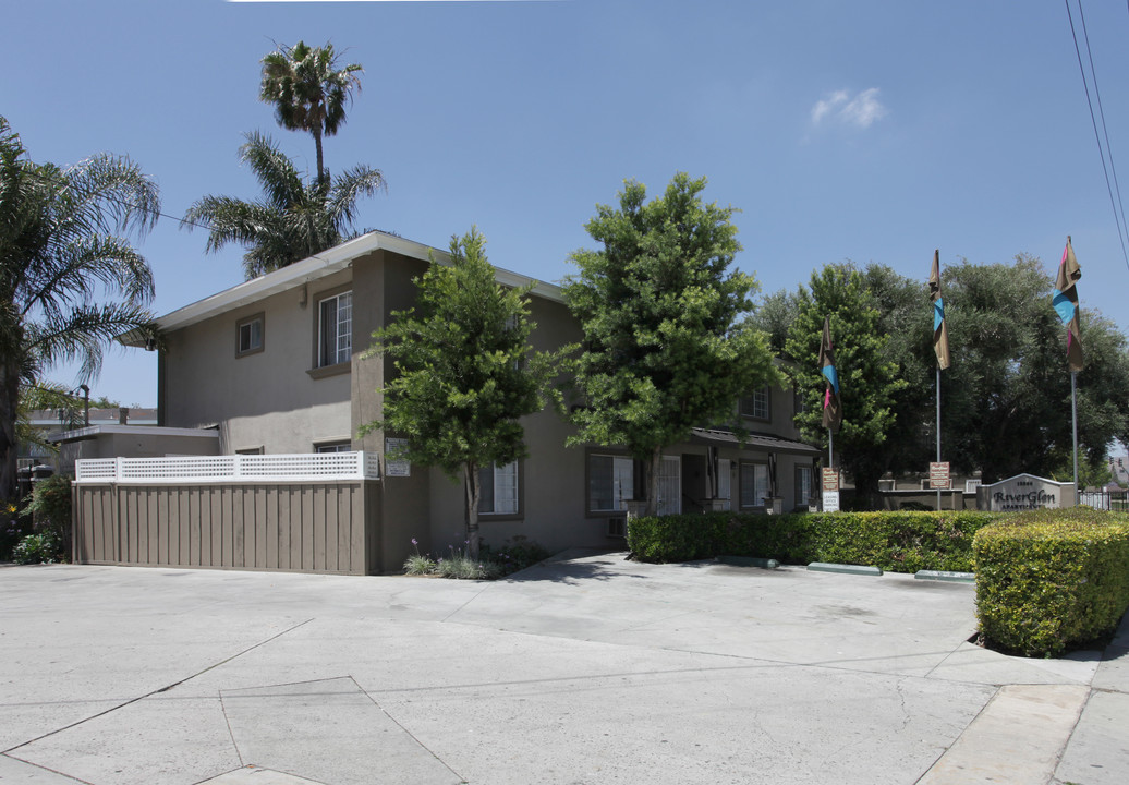 Riverglen Apartments in Riverside, CA - Building Photo