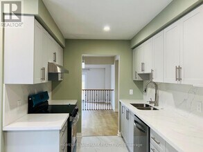 70 Lady Churchill Ct in Toronto, ON - Building Photo - Building Photo