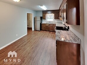 112 Pineview Ct in Statesville, NC - Building Photo - Building Photo