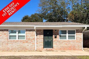 715 Greenwood St in Fort Walton Beach, FL - Building Photo