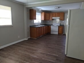 611 Blacksnake Rd in Stanley, NC - Building Photo - Building Photo