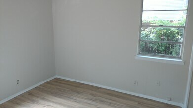 711 Myrtle St in Denton, TX - Building Photo - Building Photo