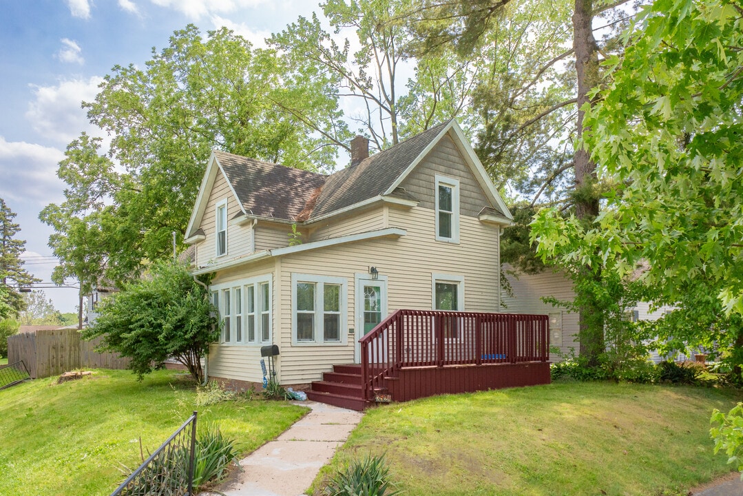 3524 Pleasant St in South Bend, IN - Building Photo