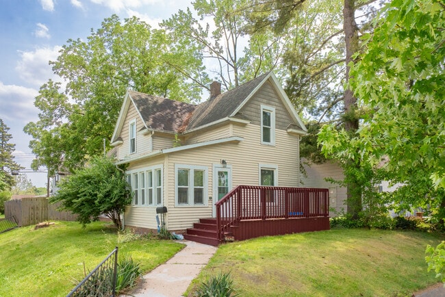 property at 3524 Pleasant St