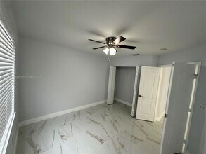 17425 NW 75th Pl in Hialeah, FL - Building Photo - Building Photo