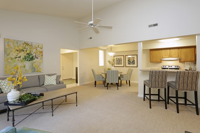 Lakemont Apartments