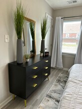 2500 Emil Ave in Louisville, KY - Foto de edificio - Building Photo