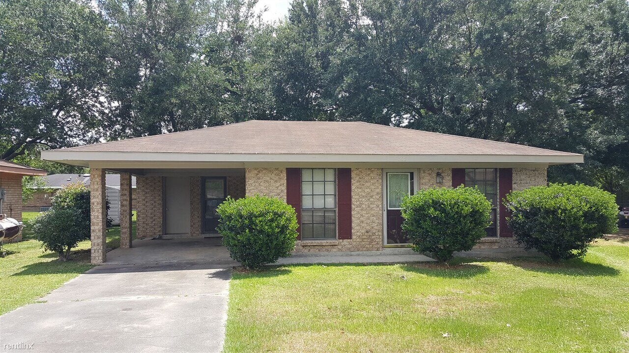 303 Bloomfield Dr Photo