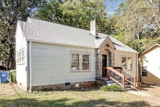 371 Haas Ave SE in Atlanta, GA - Building Photo - Building Photo