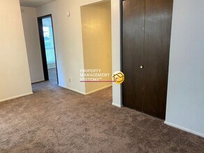 1042 Quail Vista Ct in Salt Lake City, UT - Building Photo - Building Photo