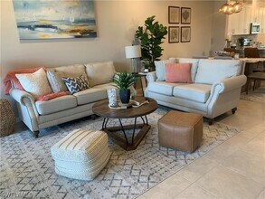 9433 Benvenuto Ct in Naples, FL - Foto de edificio - Building Photo