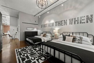 10303-10107 107 St NW, Unit SI ID1308642P in Edmonton, AB - Building Photo - Building Photo