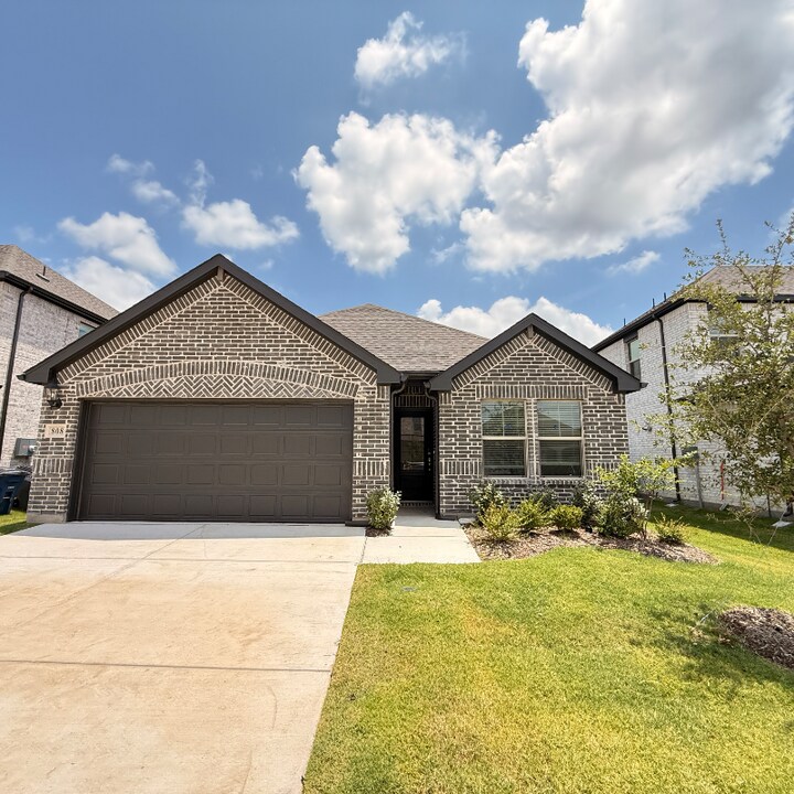 808 Tidal Dr in McKinney, TX - Foto de edificio