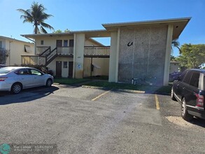 6750 Arbor Dr in Miramar, FL - Building Photo - Building Photo