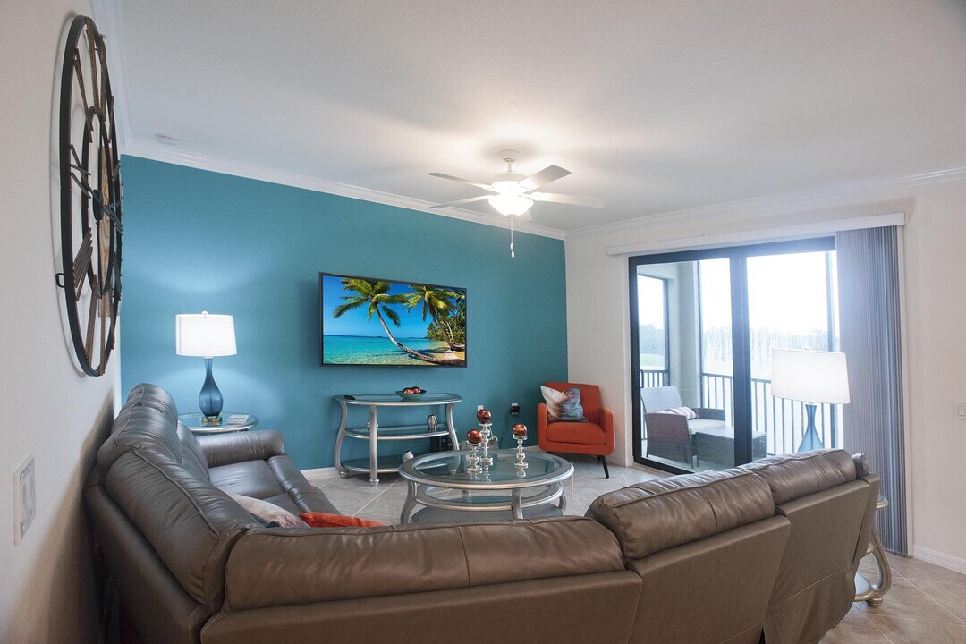 17520 Gawthrop Dr, Unit 302 - Endless Summer in Bradenton, FL - Building Photo
