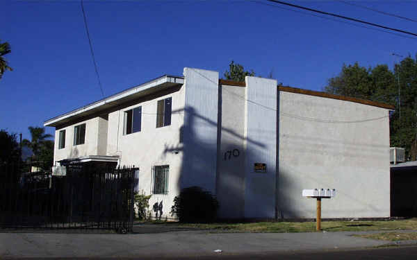 170 E Olive St in San Bernardino, CA - Building Photo - Building Photo