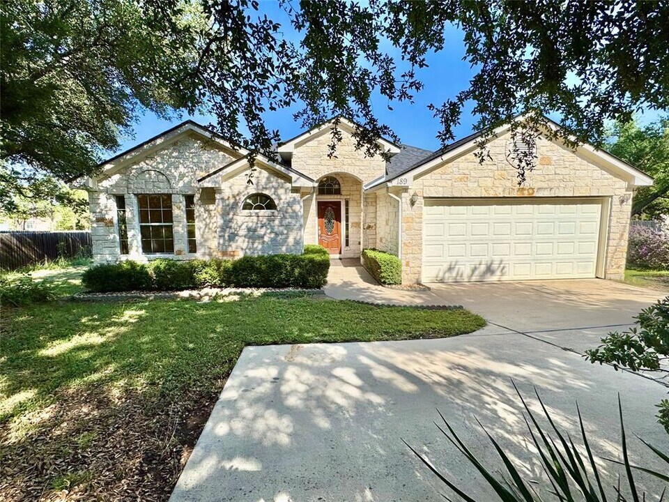 189 Donna Dr in Wimberley, TX - Building Photo