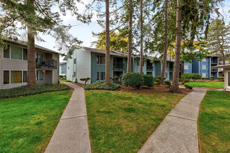 Beaver Cove in Lynnwood, WA - Building Photo - Building Photo