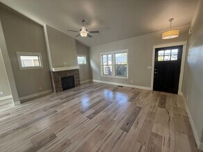 63844 Hunters Cir in Bend, OR - Building Photo - Building Photo