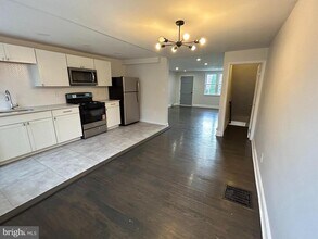 7345 Woodcrest Ave in Philadelphia, PA - Building Photo - Building Photo