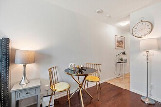 250 Fort York Blvd in Toronto, ON - Building Photo - Building Photo