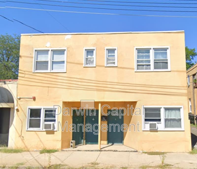 5 E Main St in Wrightstown, NJ - Building Photo
