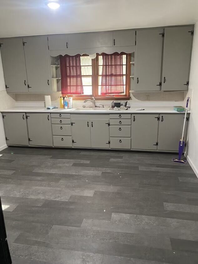 property at 408 S Jefferson St