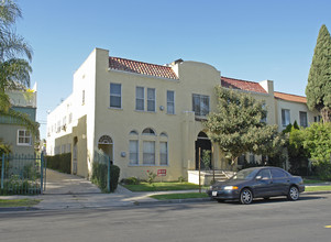 1425 S Bronson Ave in Los Angeles, CA - Building Photo - Building Photo