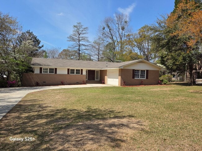 property at 2729 Hillcrest St NE