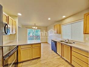 16010 89th Ave E in Puyallup, WA - Building Photo - Building Photo