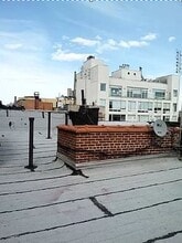 14 St Marks Pl in New York, NY - Foto de edificio - Building Photo