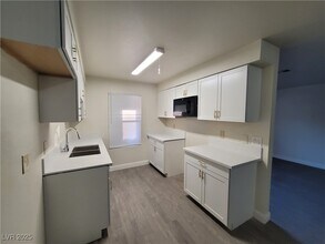 2451 N Rainbow Blvd in Las Vegas, NV - Building Photo - Building Photo