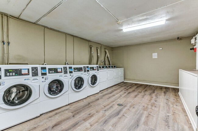 Oak Ridge Apartments in Runnemede, NJ - Building Photo - Building Photo