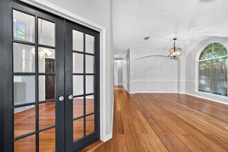 16431 Red Crest Dr in Houston, TX - Building Photo - Building Photo