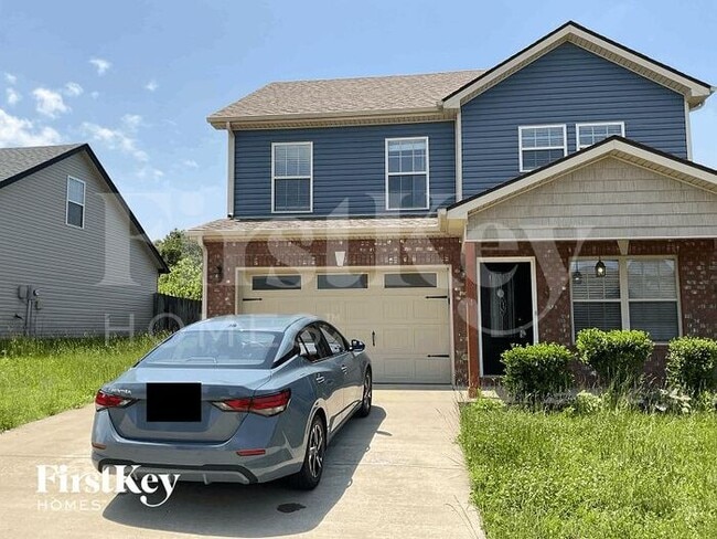 property at 614 Hollow Crst