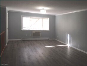 189 Littleton Rd in Parsippany Troy Hills, NJ - Building Photo - Building Photo
