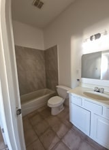 1745 E Broadway Rd in Mesa, AZ - Foto de edificio - Building Photo