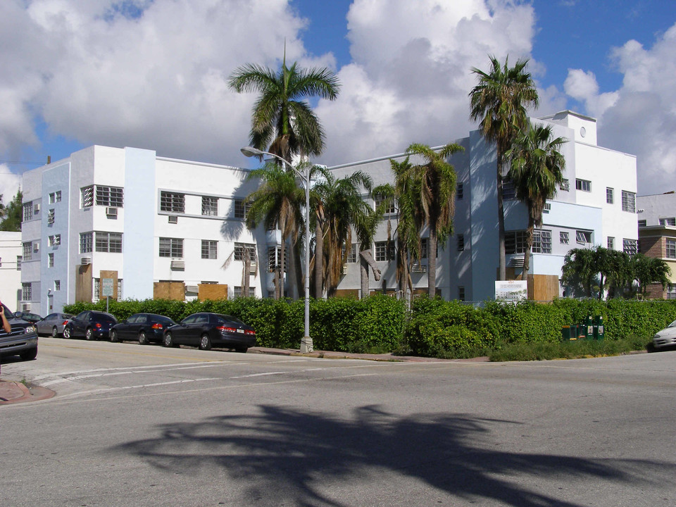 1300-8 Pennsylvania Ave in Miami Beach, FL - Building Photo