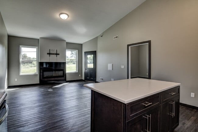 Ry Estates II in Altoona, WI - Building Photo - Interior Photo