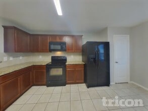 2905 Englenook Dr, Unit 2 in Seagoville, TX - Building Photo - Building Photo