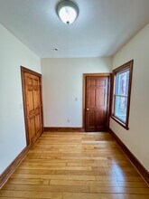114 Line St in Somerville, MA - Foto de edificio - Building Photo