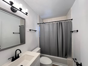 5279 E The Toledo in Long Beach, CA - Building Photo - Building Photo