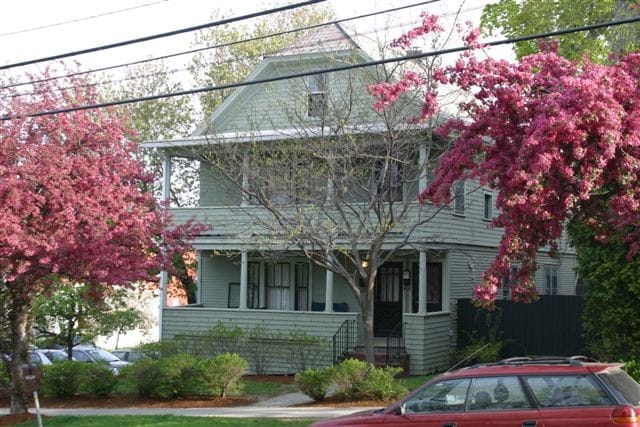 334 College St, Unit 332