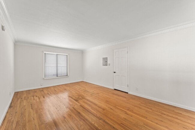 1444 S Beverly Dr in Los Angeles, CA - Foto de edificio - Building Photo