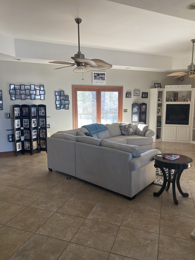 4639 Harbor View Ter in Morganton, NC - Foto de edificio - Building Photo