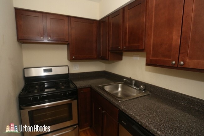 456 W Barry Ave, Unit A03C in Chicago, IL - Building Photo - Building Photo