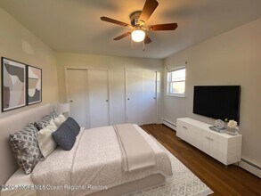 10 Laurel Pl in Eatontown, NJ - Building Photo - Building Photo