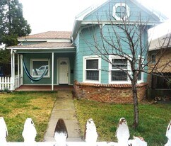 315 Broadway in Jackson, CA - Building Photo