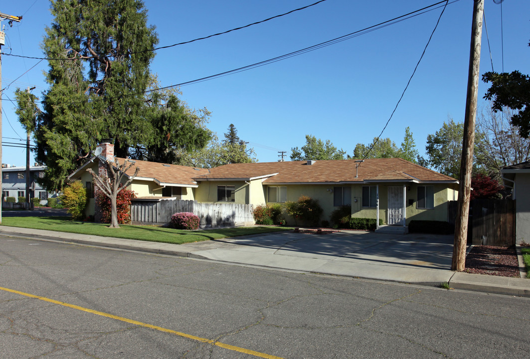 1222 Colorado Ave in Turlock, CA - Foto de edificio