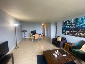 5100 N Marine Dr in Chicago, IL - Building Photo - Building Photo